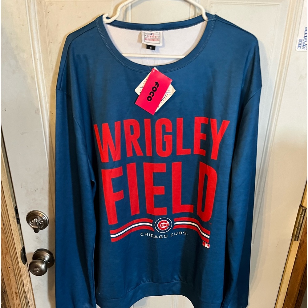Chicago Cubs long sleeve jersey new with tags size XL.